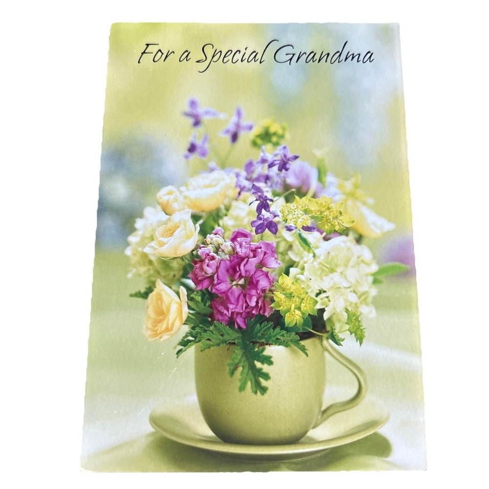 Hallmark "Grandma" Mother's Day Greeting Card-New‎ Flowers Tea Cup